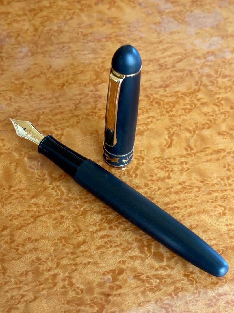 プラチナ萬年筆＃３７７６ 純金「肥後象嵌」絵柄（イチョウ）ペン先：中字受注生産