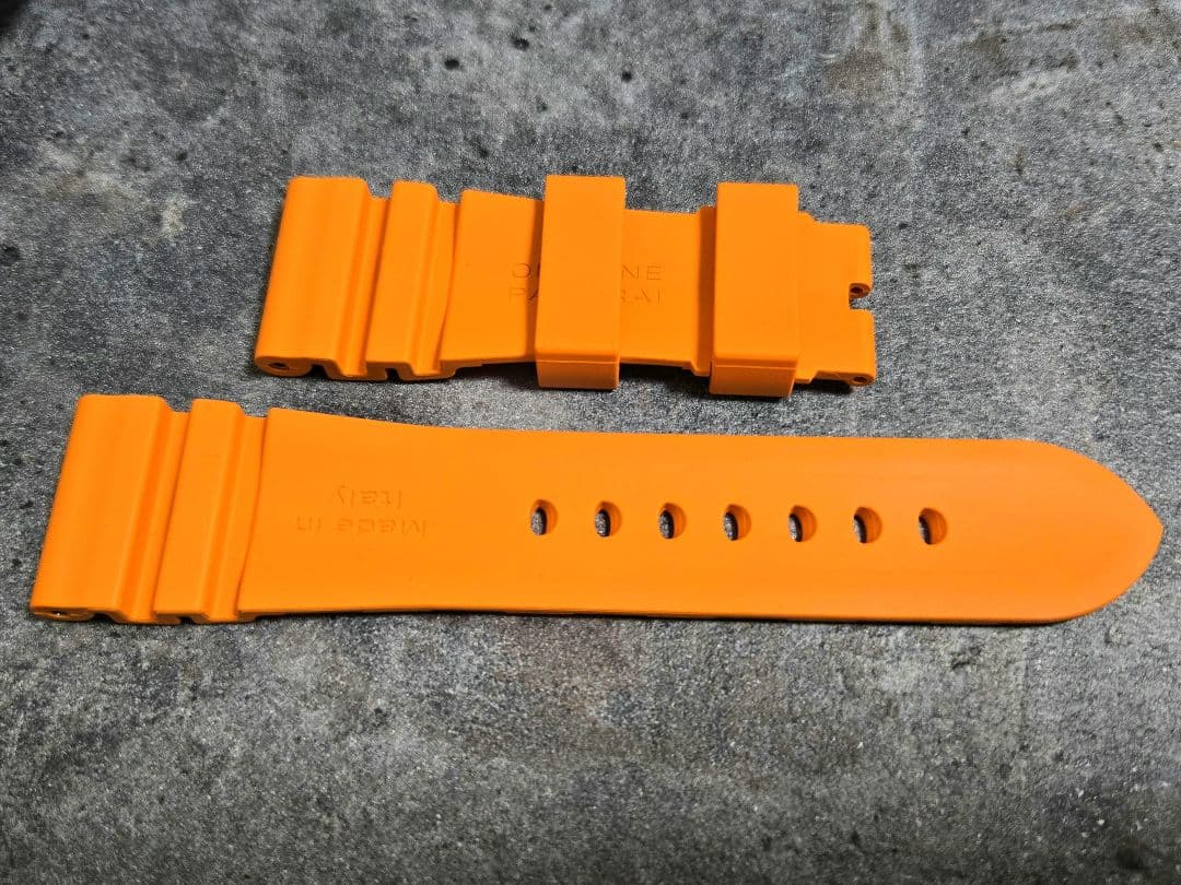 【新品未使用】PANERAI パネライ ラバーストラップ オレンジ 26/22