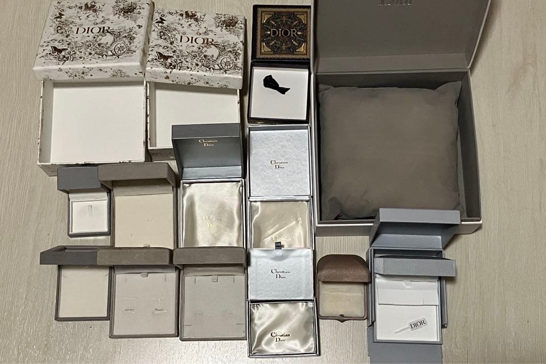 ディオール　アクセサリー空箱　まとめ売り