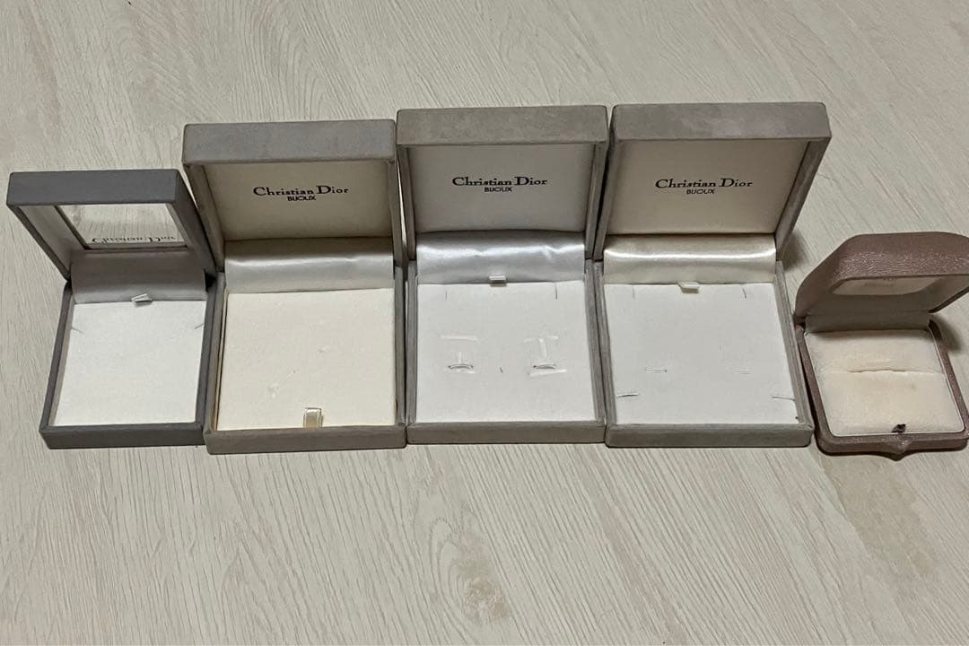 ディオール　アクセサリー空箱　まとめ売り
