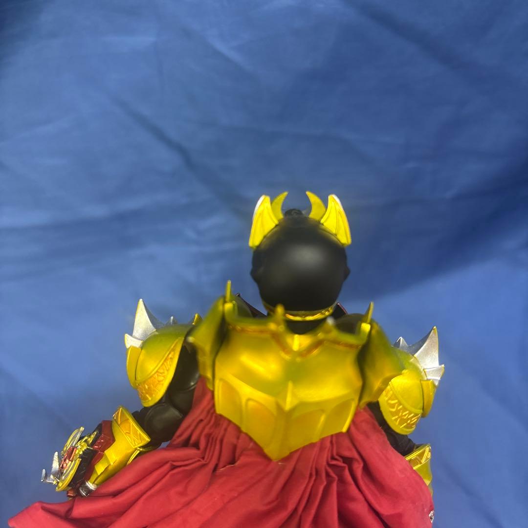 ジャンク品　真骨彫仮面ライダーキバ