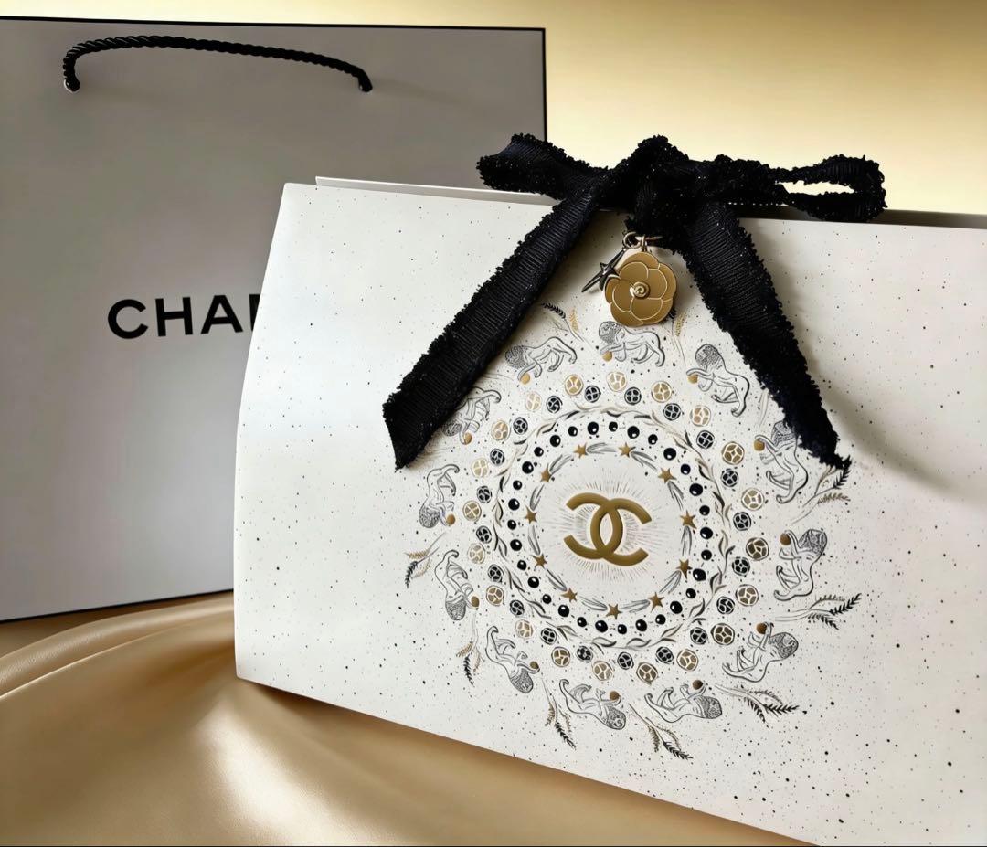 CHANEL 2025クリスマス最新コフレ リップアンドネイルケアセット