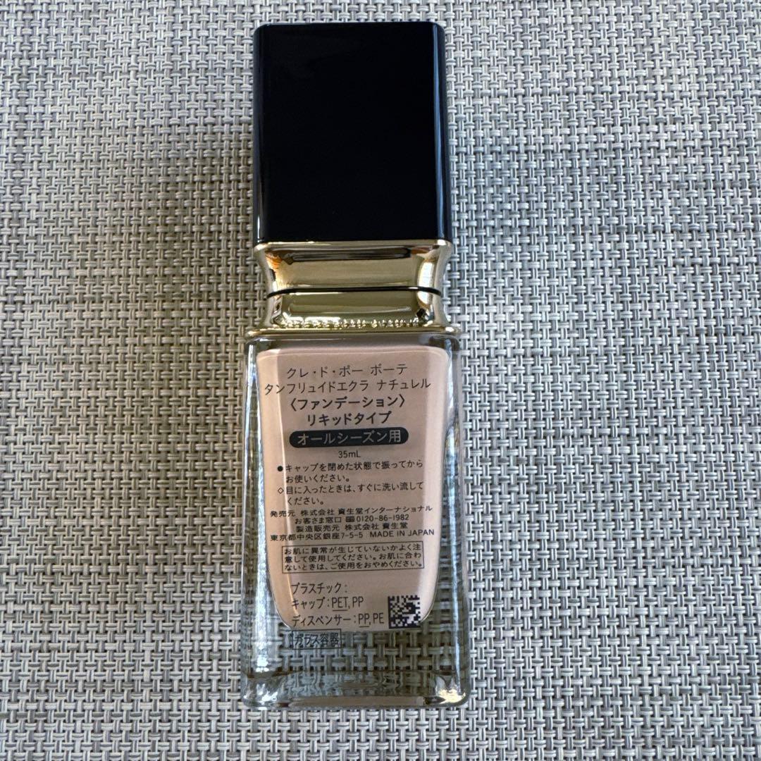 クレドポーボーテ　タンフリュイドエクラナチュレルオークル10 ファンデーション