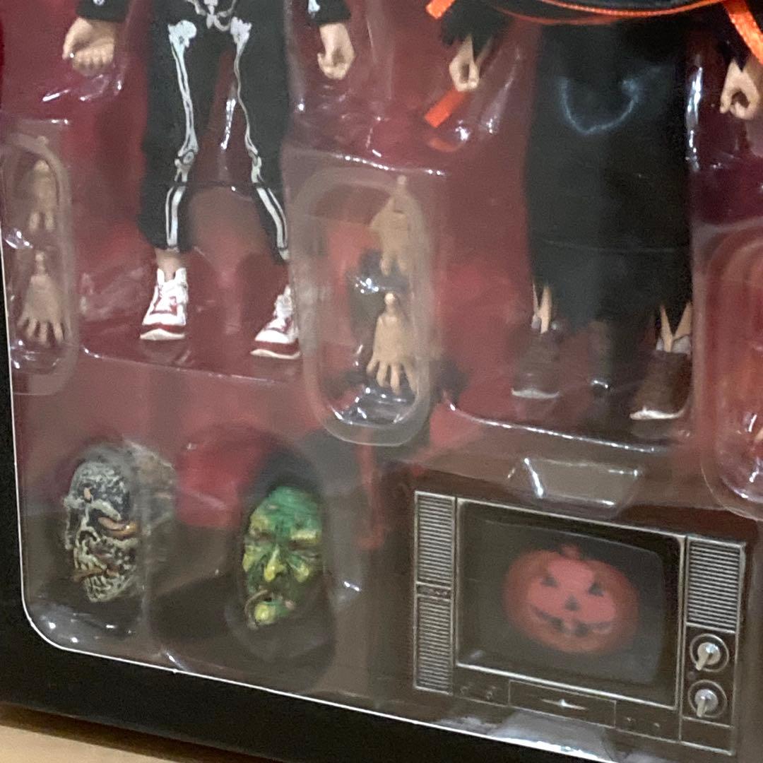 ネカ ハロウィン3 シルバー・シャムロック マスクマン 6インチドール