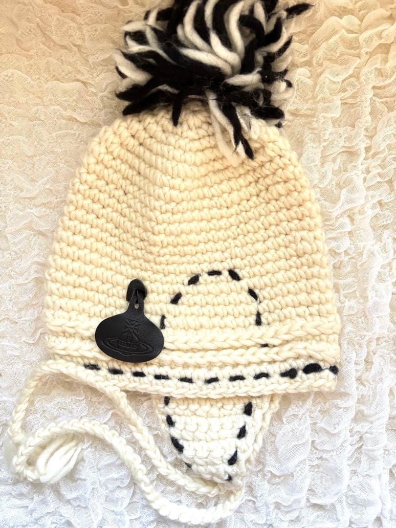 こ*】様 【最終値下げ】Vivienne Westwood 耳あてつきニットキャ