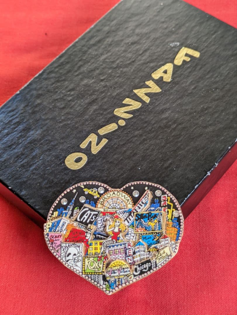 C.ファジーノ　3Dブローチ