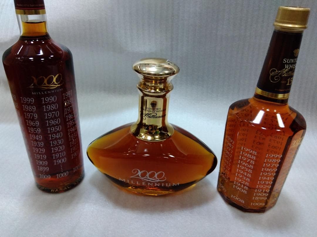 サントリー ウイスキー センチュリー ・ ミレミニアム 他（古酒）５本セット箱付