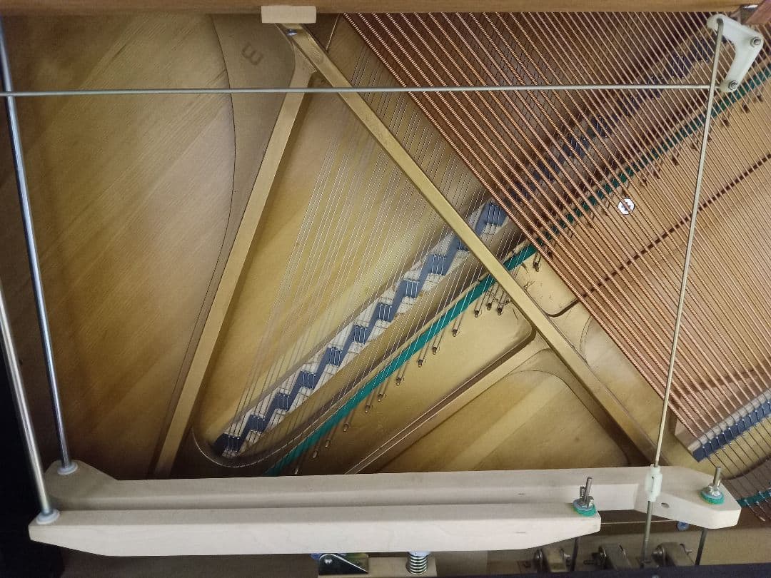 ワインバーグピアノ ベンチ付き