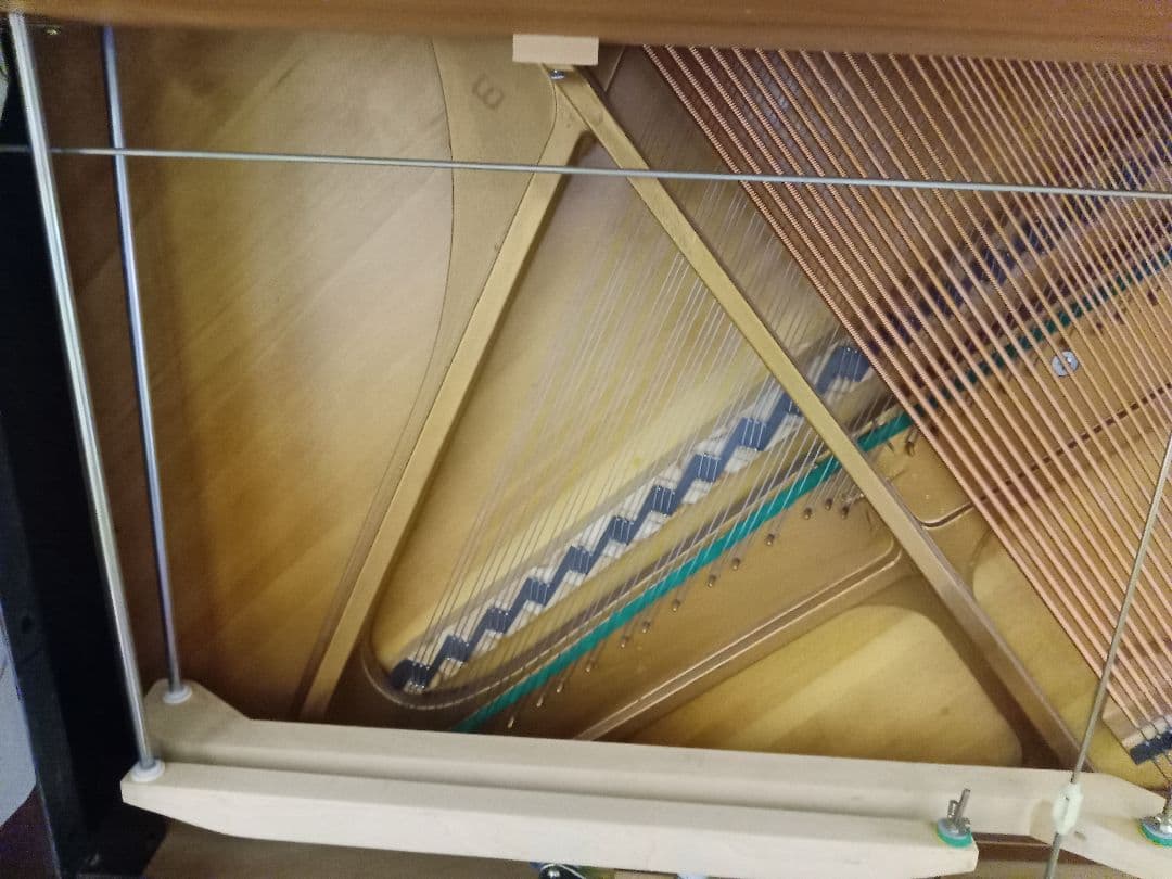 ワインバーグピアノ ベンチ付き