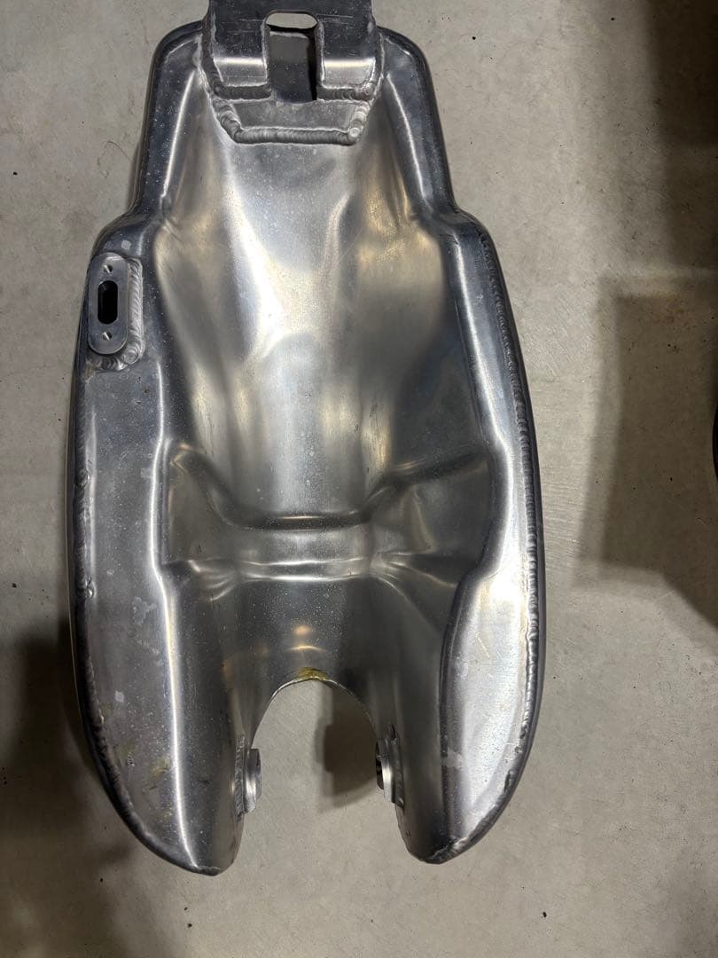 SR400 メタリックシルバータンク B級品