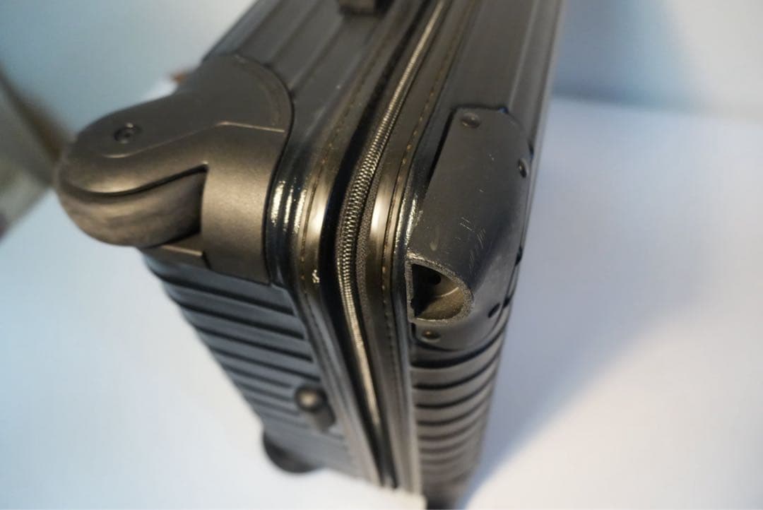 【人気の廃盤モデル・美品】リモワ サルサ 33リットル 2輪　ブラック