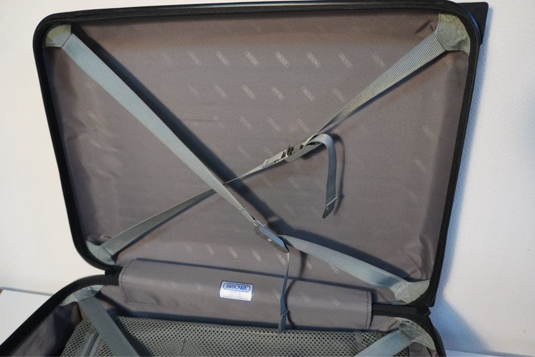 【人気の廃盤モデル・美品】リモワ サルサ 33リットル 2輪　ブラック