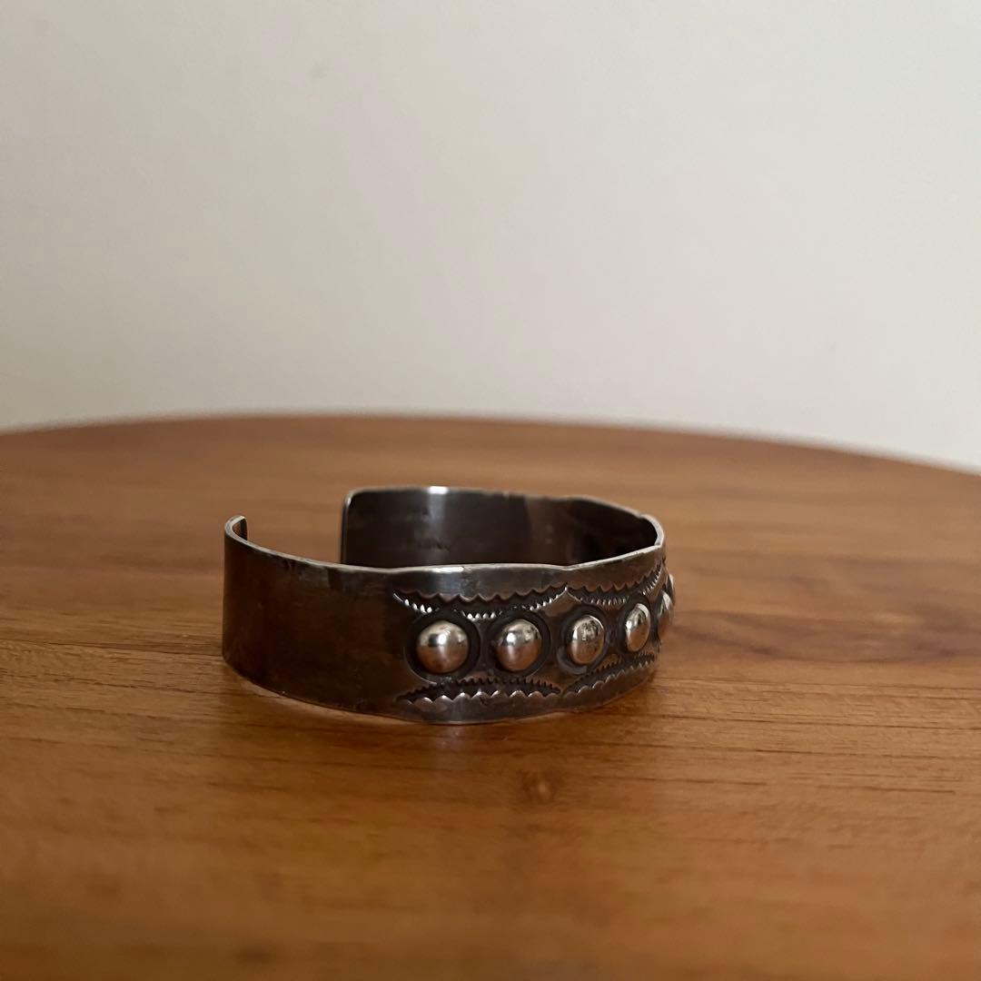 NAVAJO ナバホ　NORA TAHE ノラタヘ　バングル