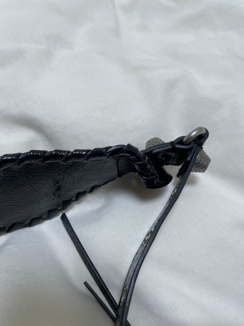 ブラック　レザー　ショルダーバッグ スタッズ