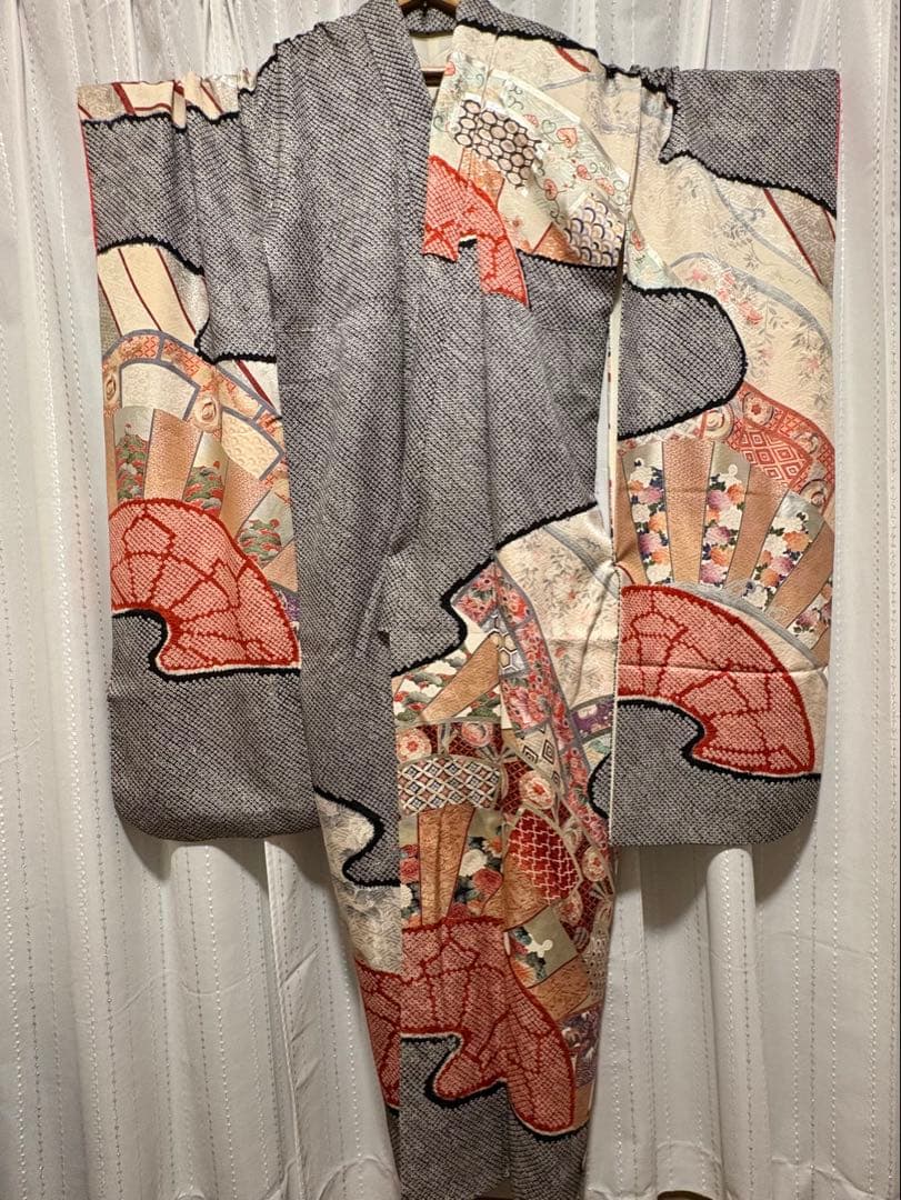 値下げ‼️⭐︎伝統的な和装スタイル⭐︎ 希少な総絞りの振袖・帯セット（購入時80万円）