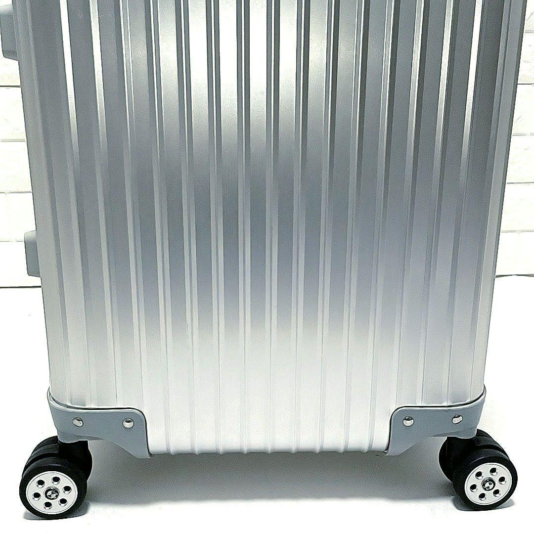 美品32L　BMW　四輪ホイール　アルミ　スーツケース　キャリーケース　シルバー