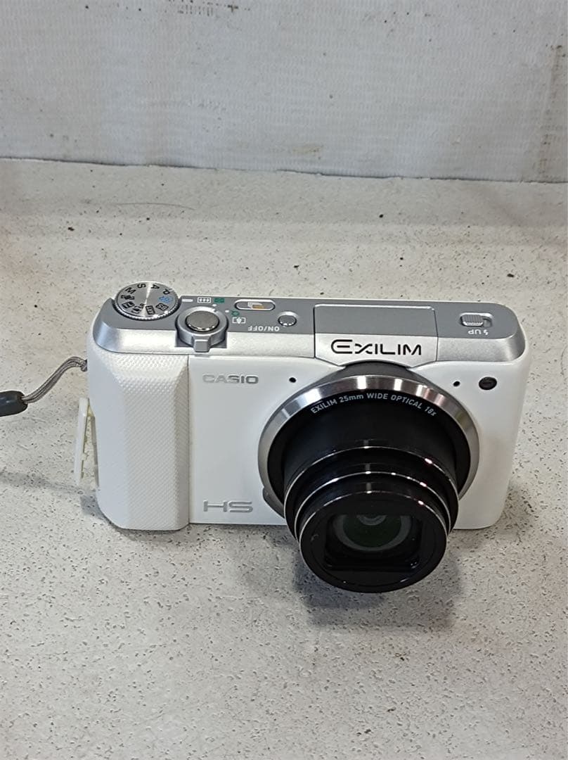 八6715【美品】CASIOデジタルカメラ　EXILIM HS EX-ZR850