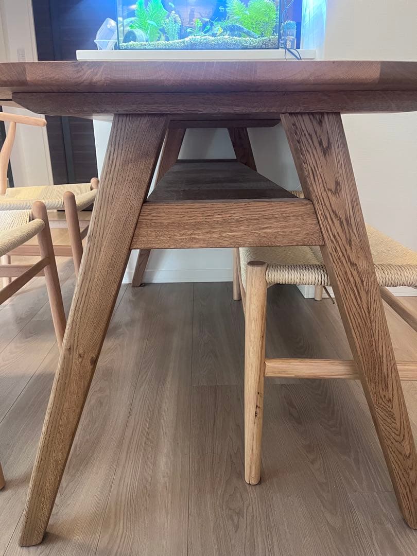 unico アディ　ダイニングテーブル　1350✖️800