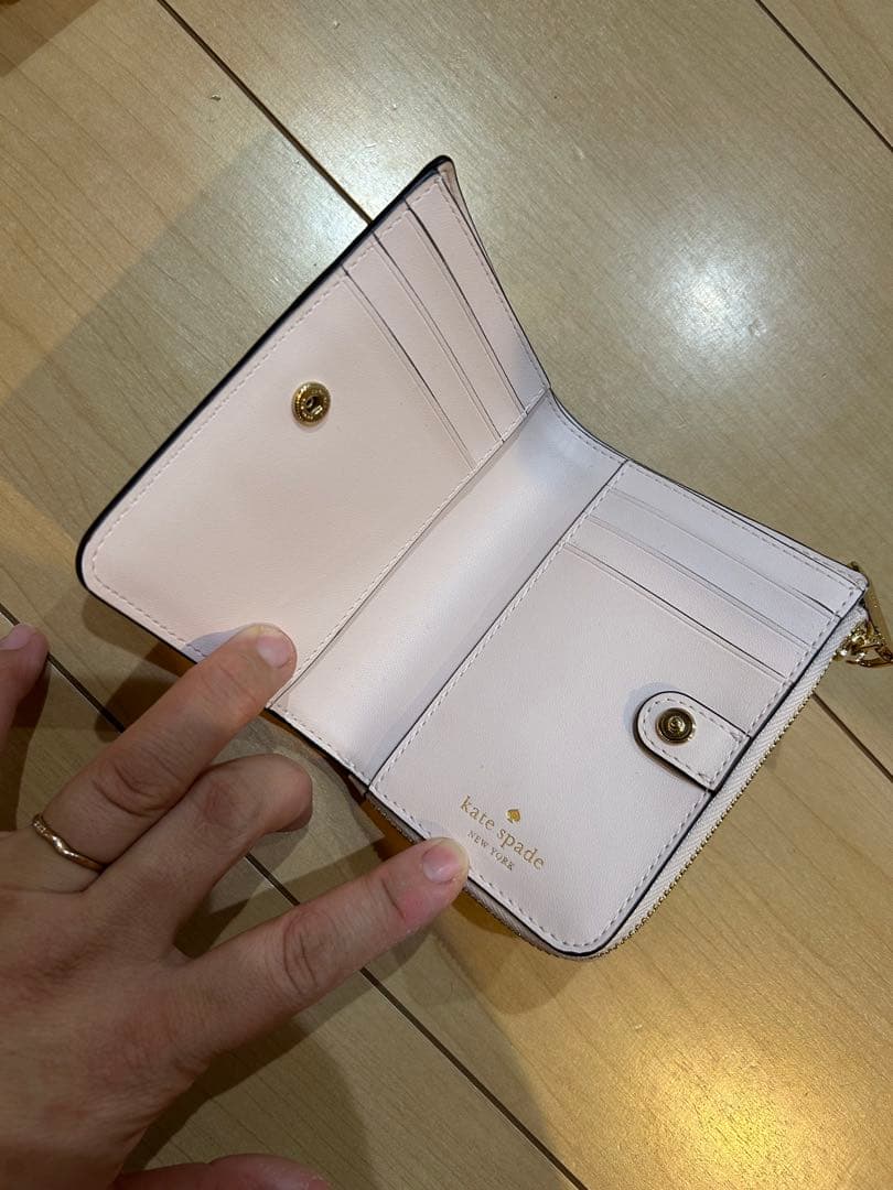 愛*彩様 Kate Spade ハートモチーフ 二つ折り財布