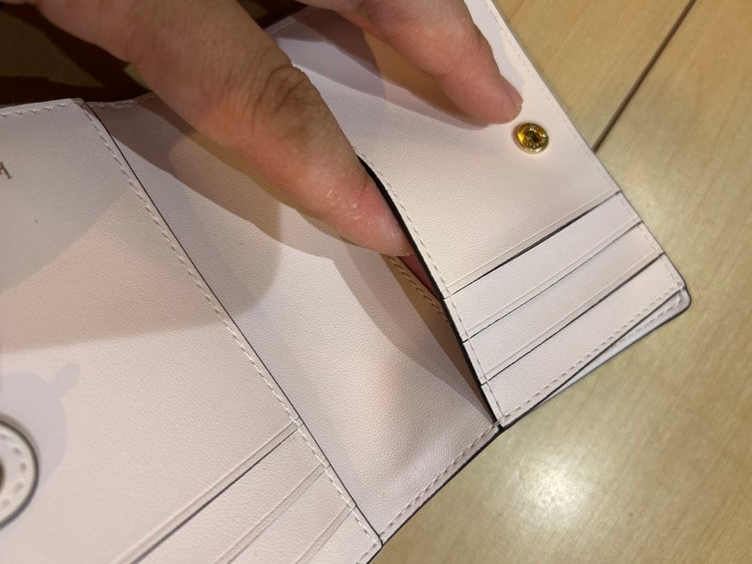 愛*彩様 Kate Spade ハートモチーフ 二つ折り財布