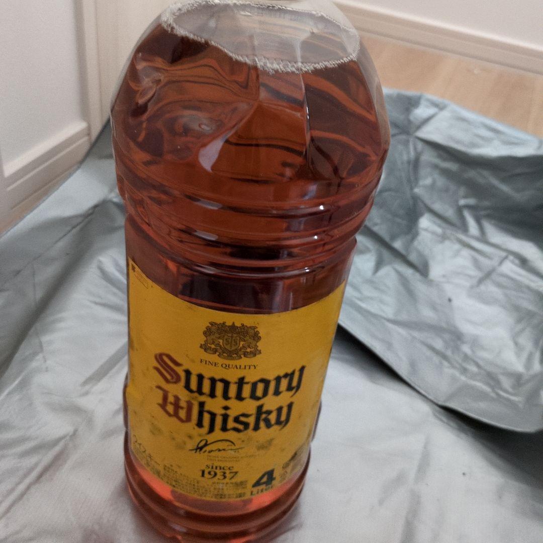 サントリーウイスキー 4リットル 自宅保管にて3年前に購入　未開封です。