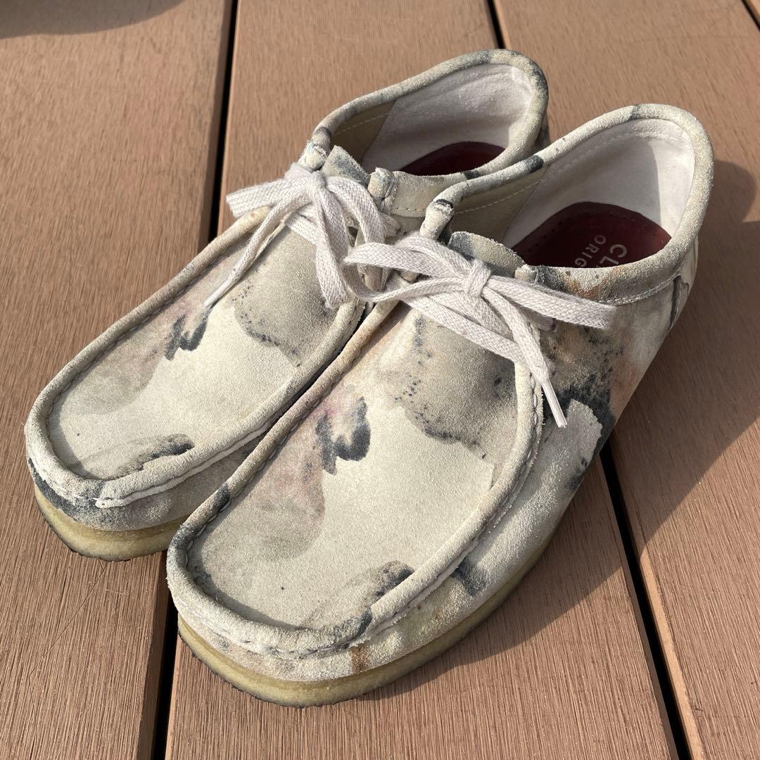 靴 CLARKS ORIGINALS WALLABEE Off WHITE CAMO