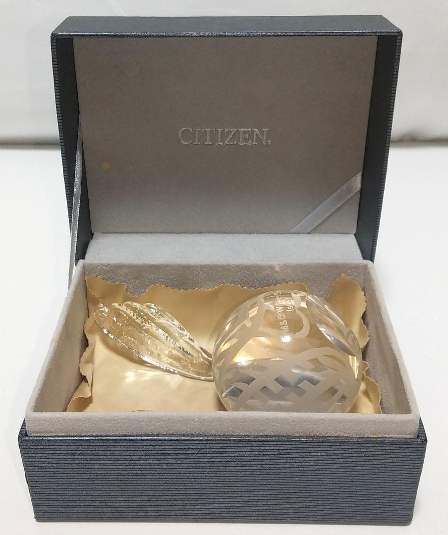 ハリーポッター スニッチ型置き時計 クリスタルガラス製