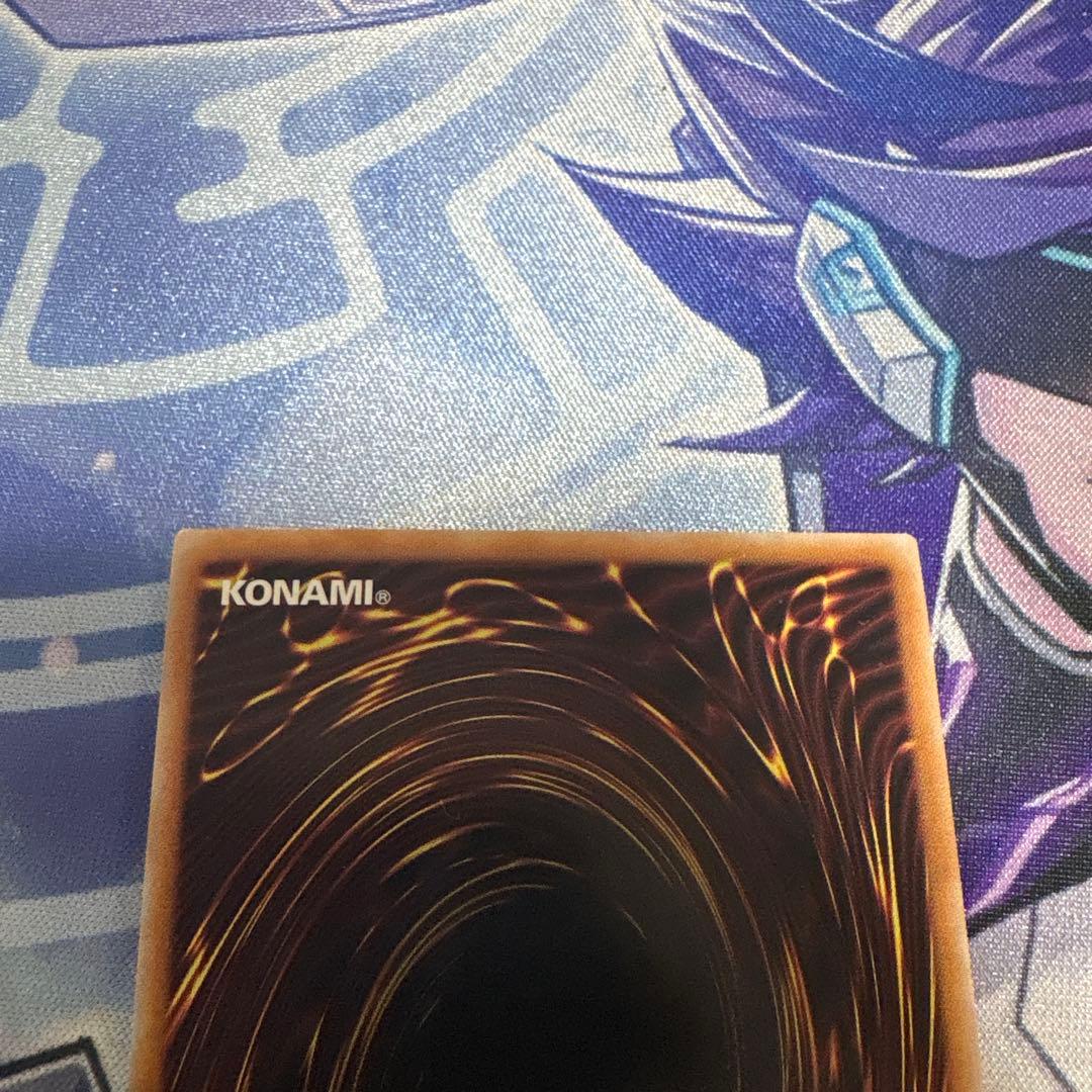 遊戯王　泰亜版 マリスクイーンホワイトバインダー　シークレットM∀LICE Q