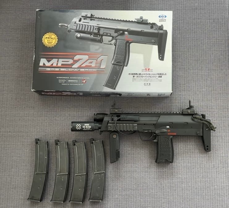 東京マルイ MP7A1 ガスブローバック マガジン4本 おまけ付