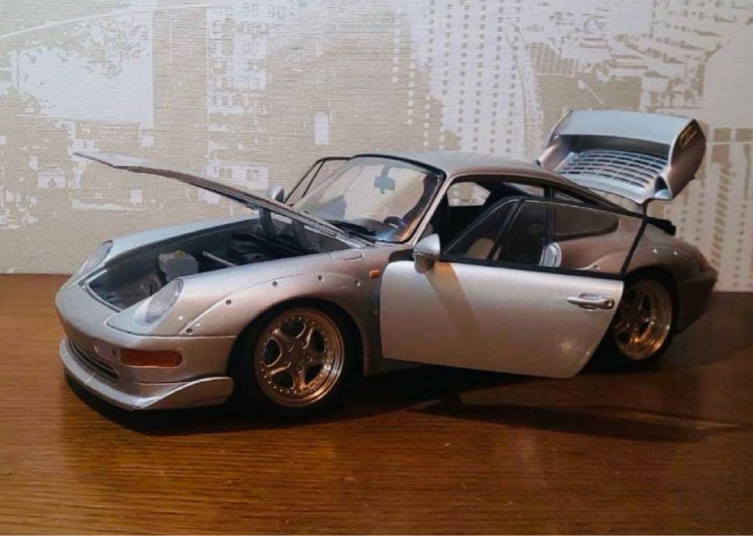 UTmodels 1/18 PORSCHE 911 ミニカー