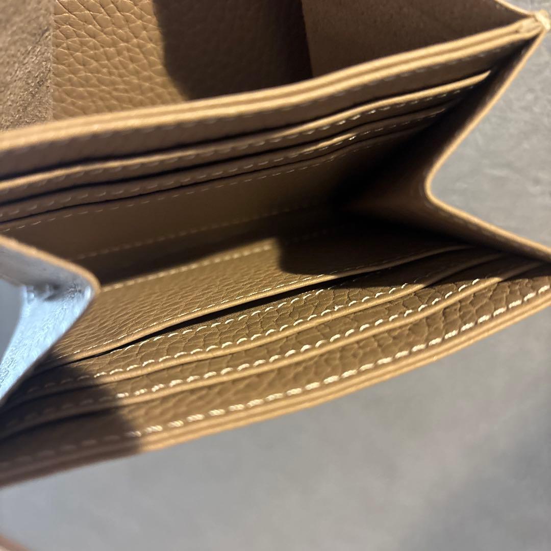 アタオ　トリヨン　グレージュ　レザー 二つ折り財布　美品