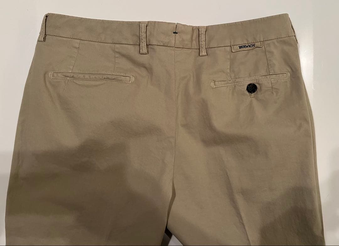 25年新作（通年）ベルウィッチBERWICH ノープリーツスリムパンツ50