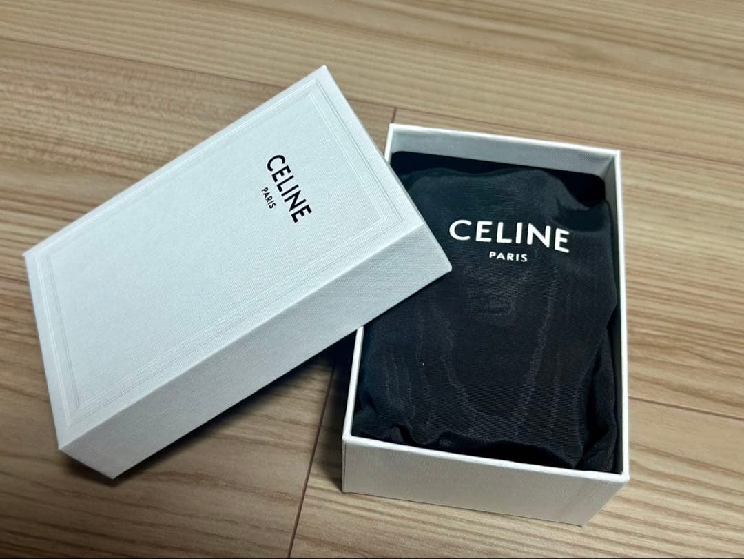 はな CELINE スモール トリフォールドウォレット