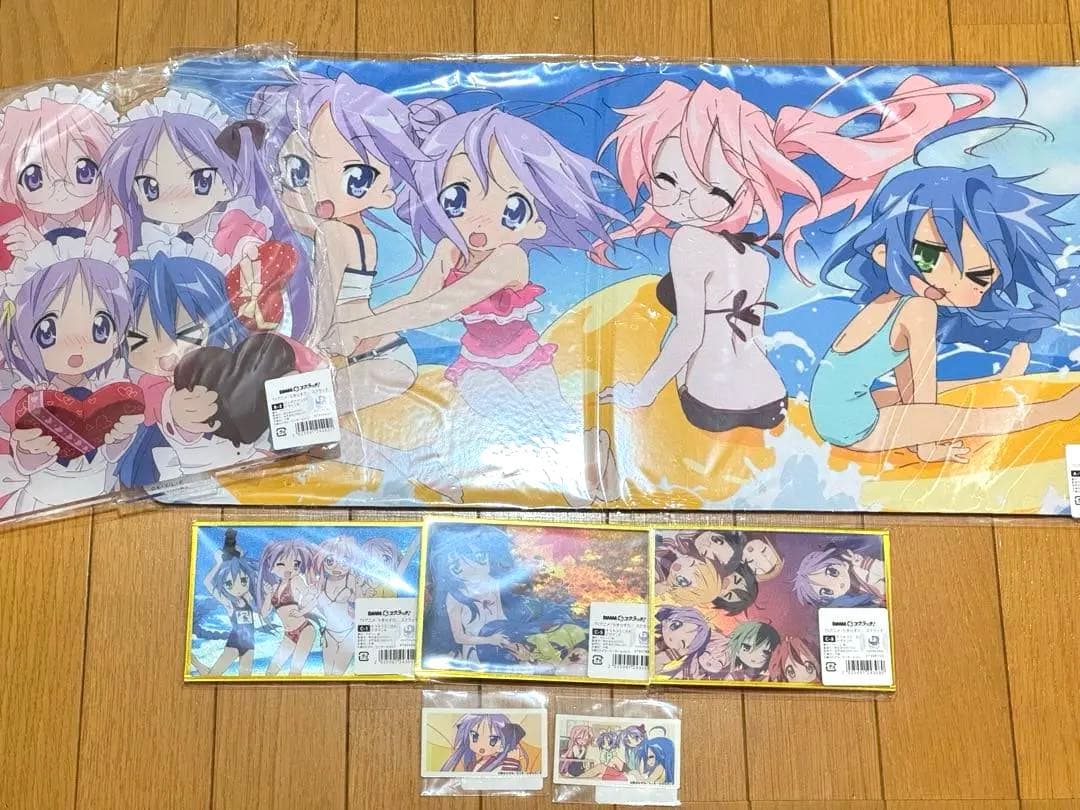 TVアニメ「らき☆すた」 スクラッチ　デスクマット、ビッグアクリルスタンドなど