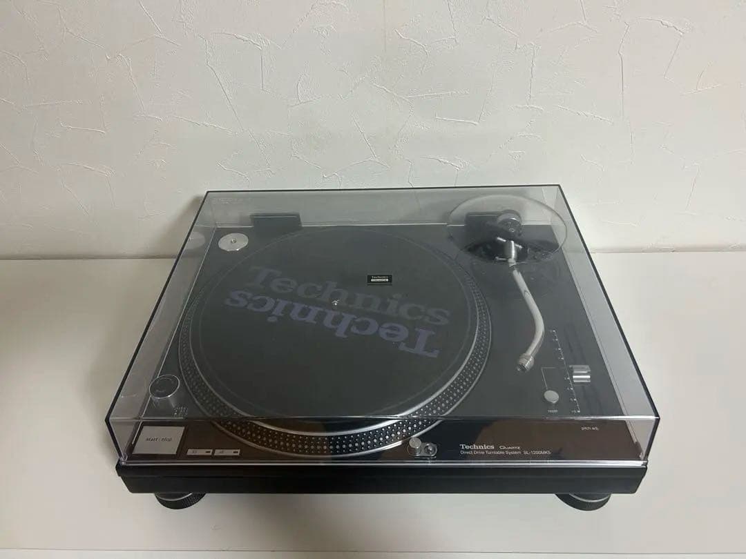 Technics SL-1200 MK5ターンテーブル