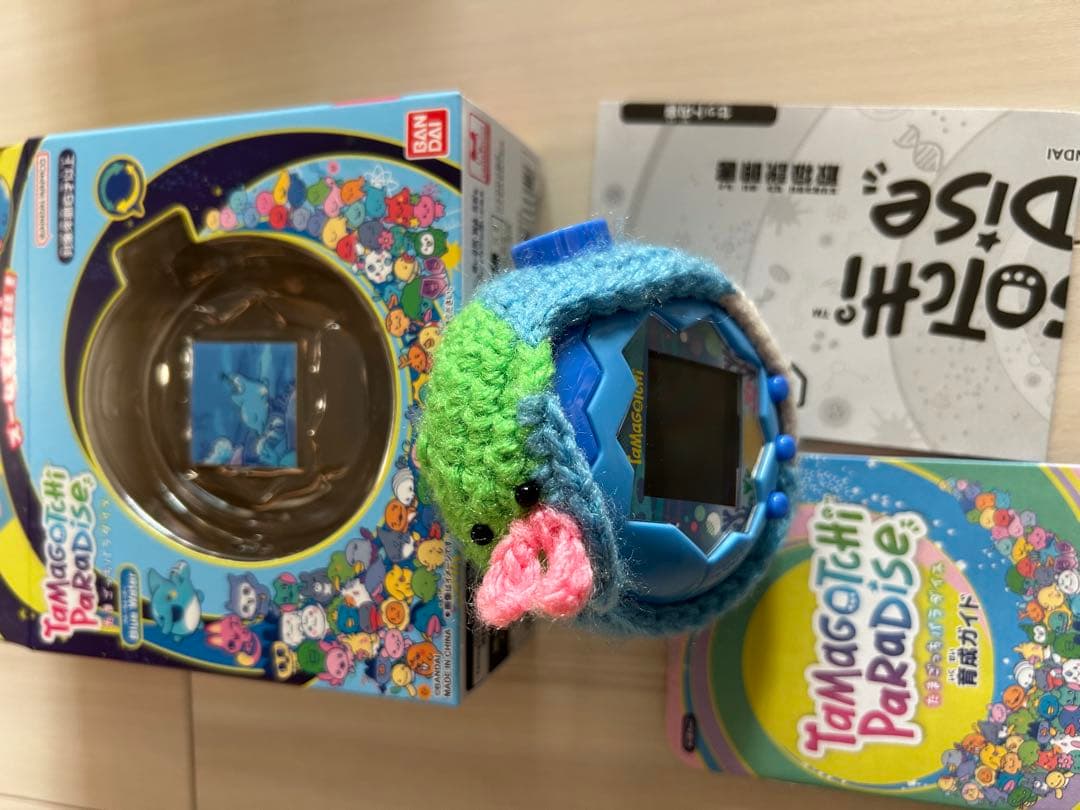 たまごっちパラダイス本体（ブルー ） と手作りカバー
