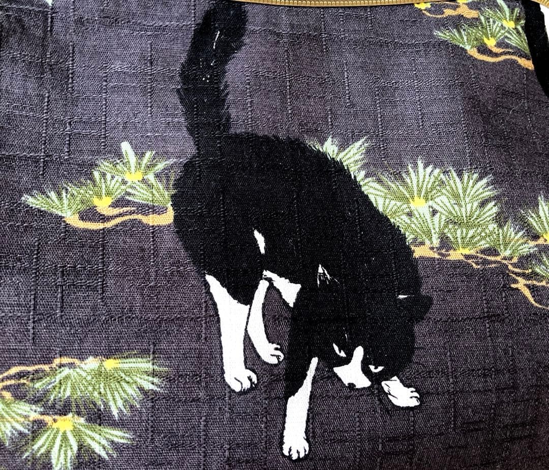 ❤️着物お出かけbag 猫と松　バンブーハンドルbag