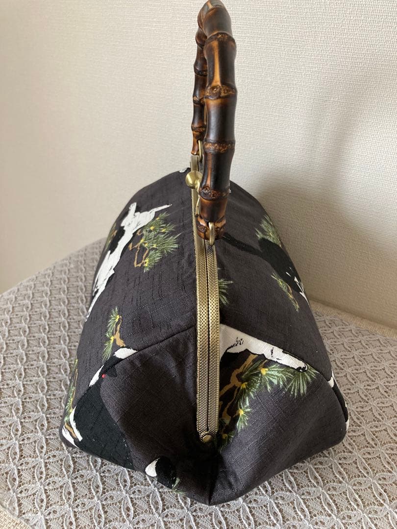 ❤️着物お出かけbag 猫と松　バンブーハンドルbag