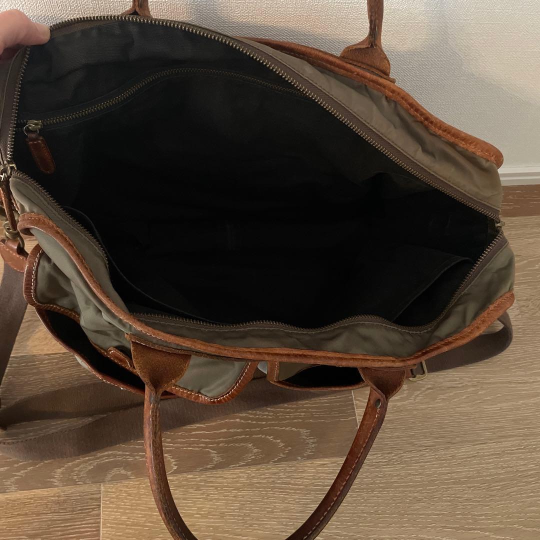 三連休限定値下げ！！フェリージ　ビジネスバック　カーキ