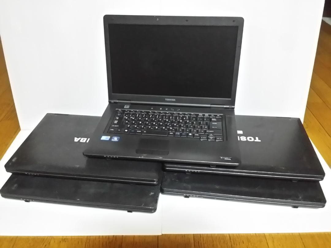 hsiu kang ts'ao 様 ノートPC 動作済ジャンク 15台 2/3