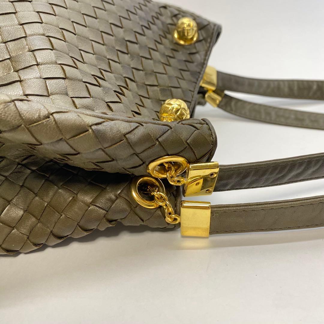 ボッテガヴェネタ カーキ ショルダーバッグ イントレチャート 巾着