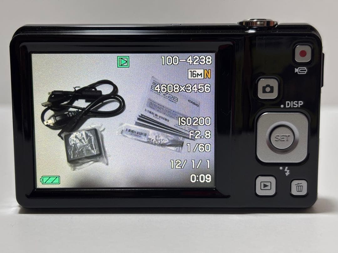 さ*様 CASIO EX-Z28 デジカメ コンデジ 平成レトロ 美品 動作確認