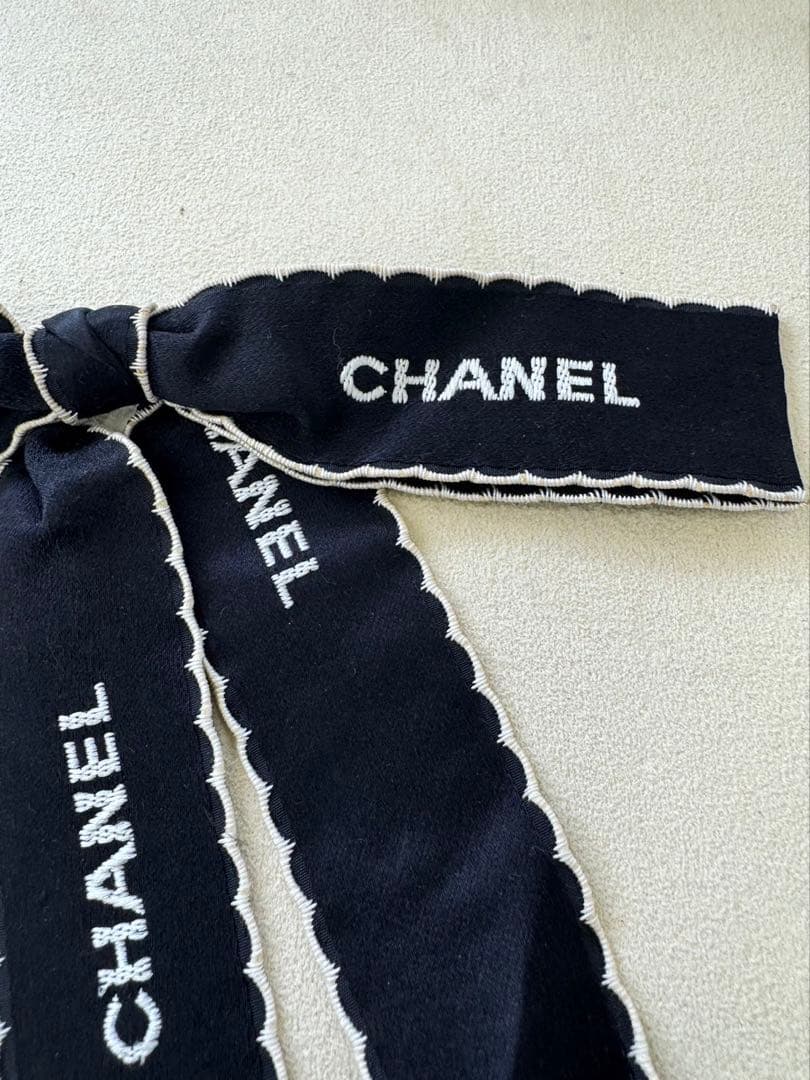 シャネル リボン ブローチ ブラック