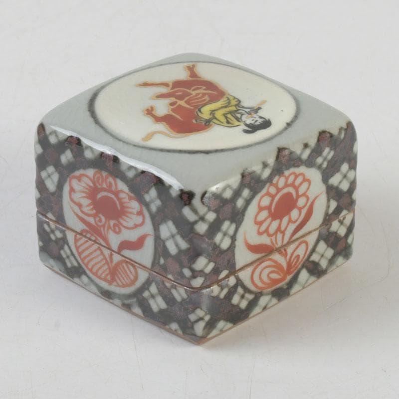 茶道具　萬古焼　加賀瑞山造　干支牛人物牧童文　角香合　共箱　V　9688