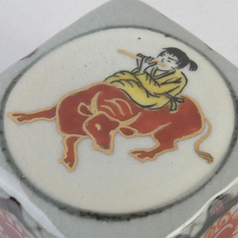 茶道具　萬古焼　加賀瑞山造　干支牛人物牧童文　角香合　共箱　V　9688