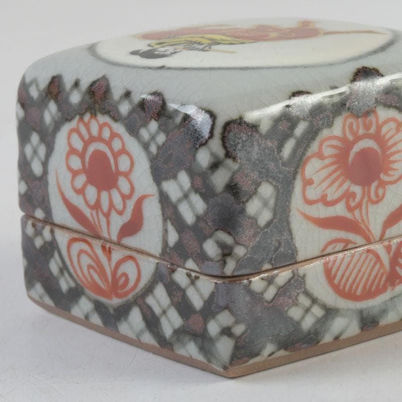 茶道具　萬古焼　加賀瑞山造　干支牛人物牧童文　角香合　共箱　V　9688