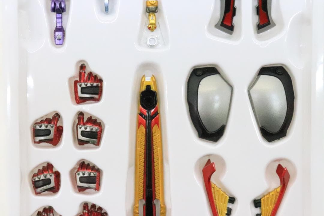 S.H.F 仮面ライダーカブト ハイパーフォーム 30-JD0121-05