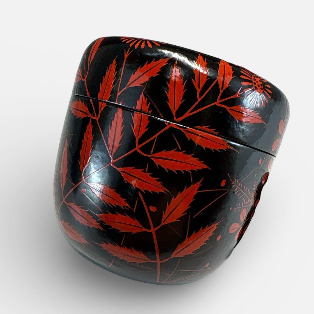 【中古品】前端春斎造　秋草蒔絵一閑塗黒棗（共箱）USED〈税込•送料込〉