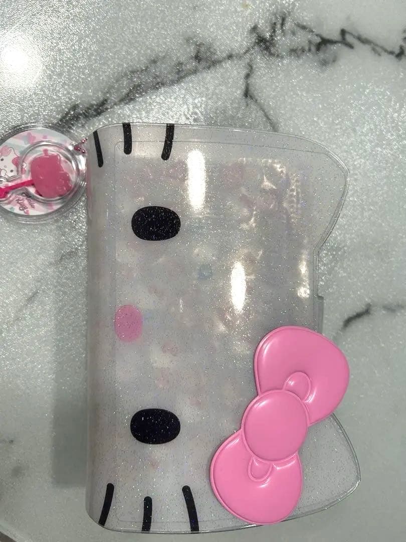 最終値下げ　キティシール帳　完成品　19ページ　キーホルダー付き