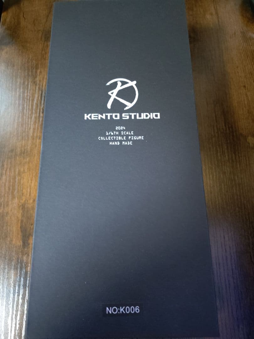 ホットトイズ　バットマン2.0用　ブルースウェイン衣装セット　ヘッド、台座別